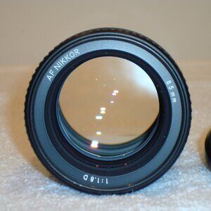 Nikon AF Nikkor 85mm f/1.8 D Exc+5 Full Frame Telephoto Prime VERY GOOD!